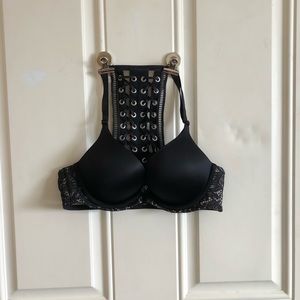 Victoria’s Secret pushup front clasp bra